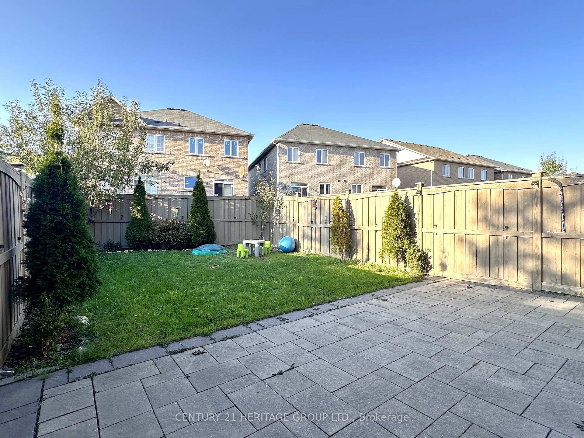 Photo 30 of 28 Voysey Way, Markham, Cedarwood — HOMEH