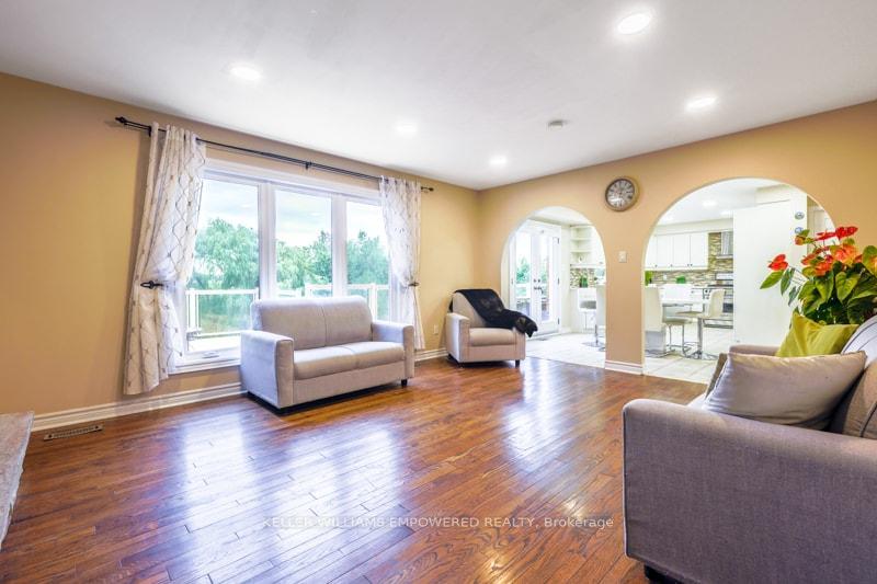 Photo 10 of 440 Warren Road, King, King City — HOMEH