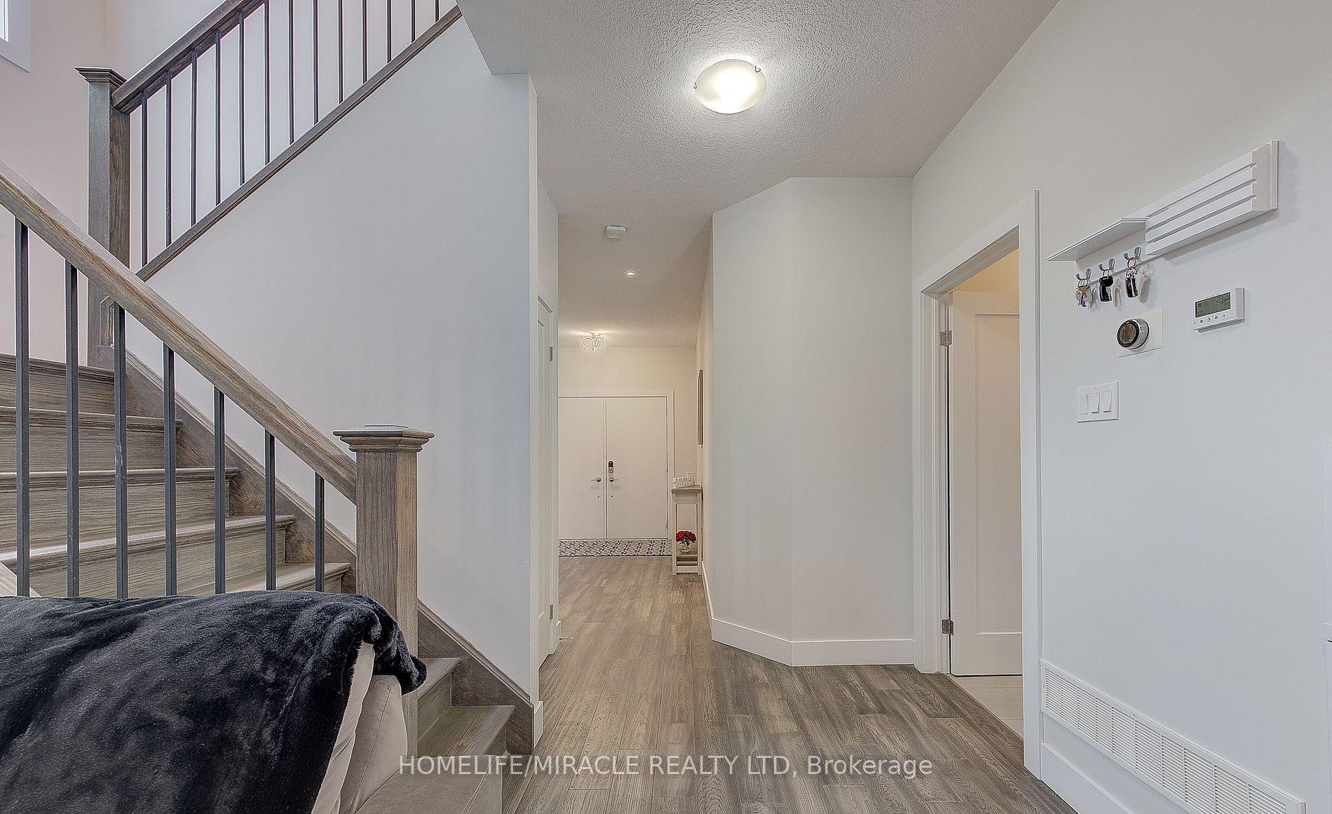 Photo 8 of 2194 Westpoint Heights, London, South V — HOMEH