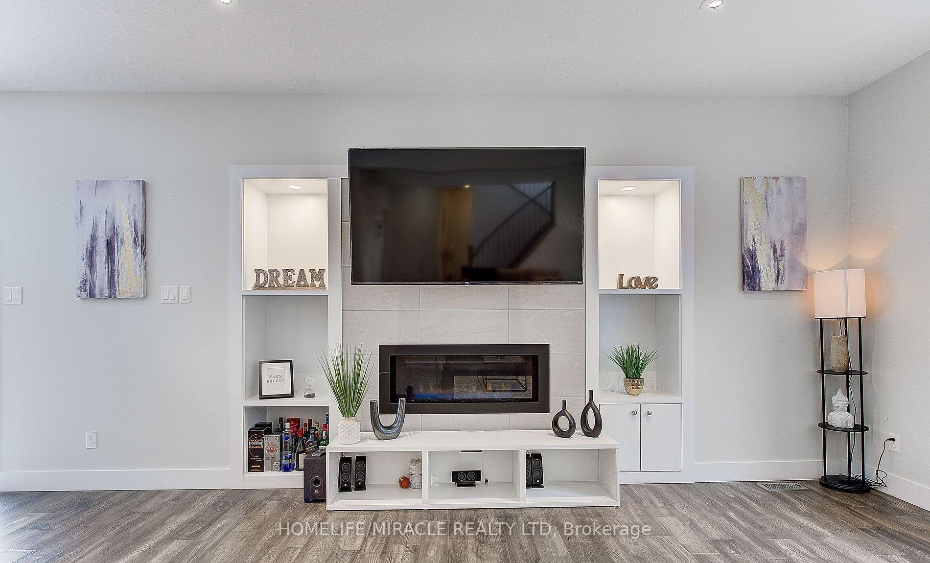 Photo 13 of 2194 Westpoint Heights, London, South V — HOMEH