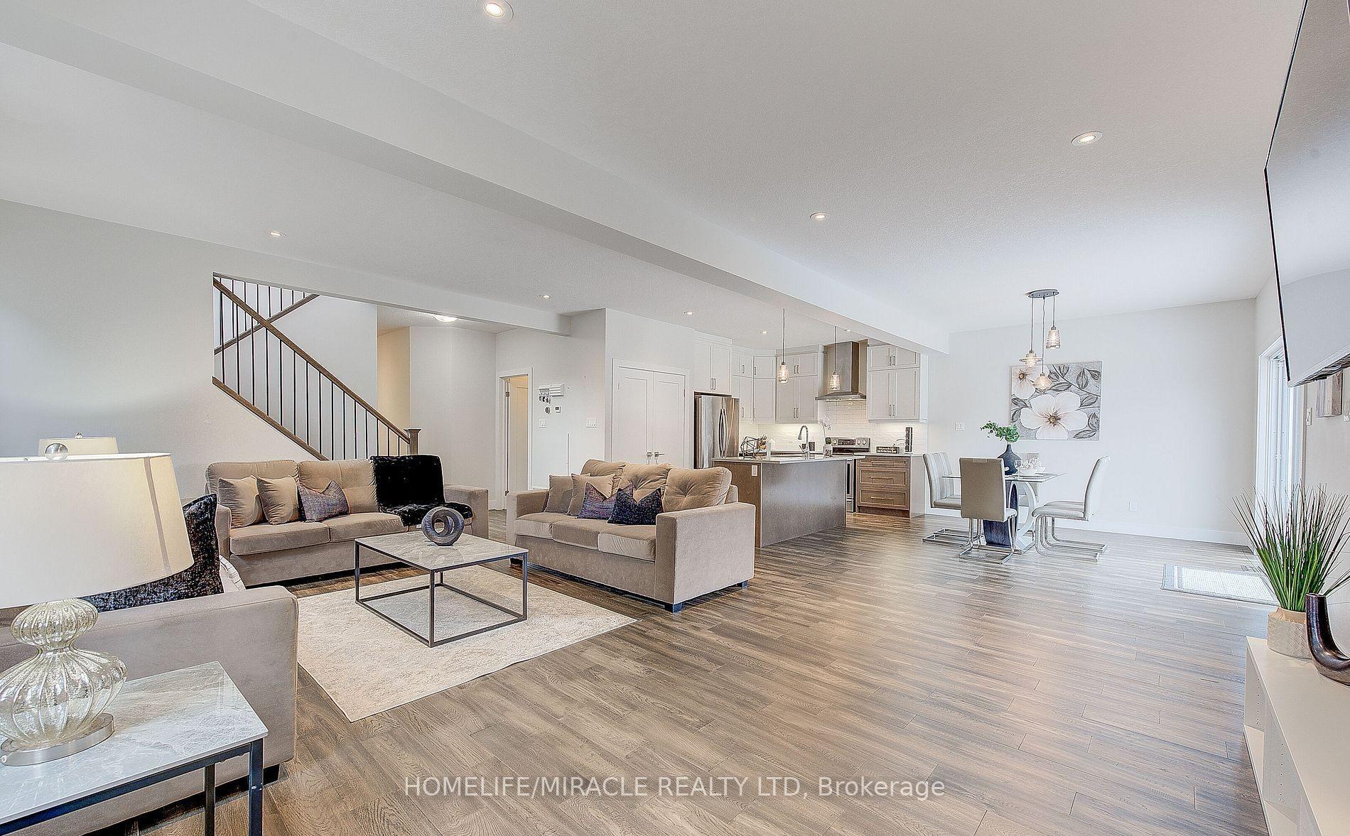 Photo 14 of 2194 Westpoint Heights, London, South V — HOMEH