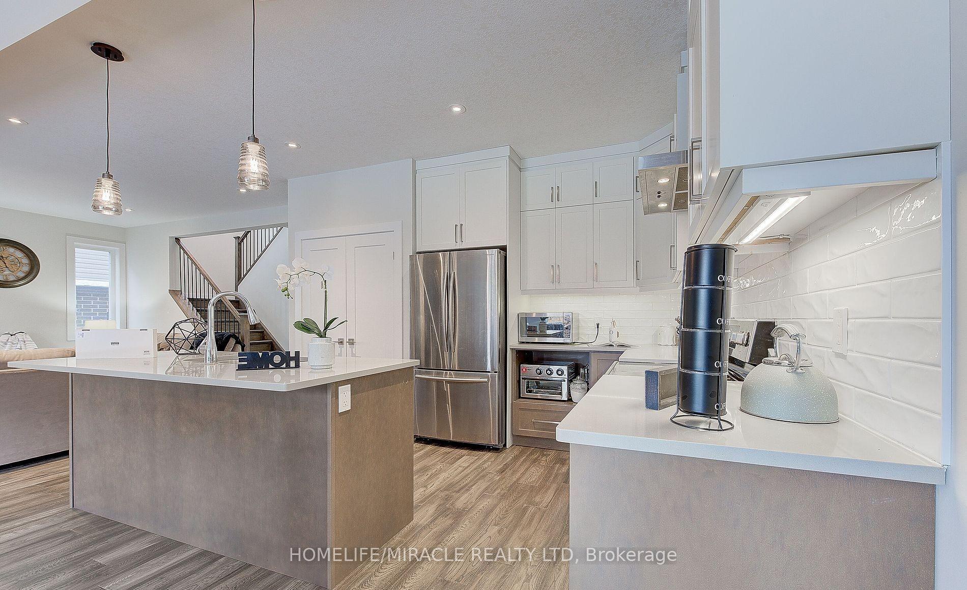 Photo 15 of 2194 Westpoint Heights, London, South V — HOMEH