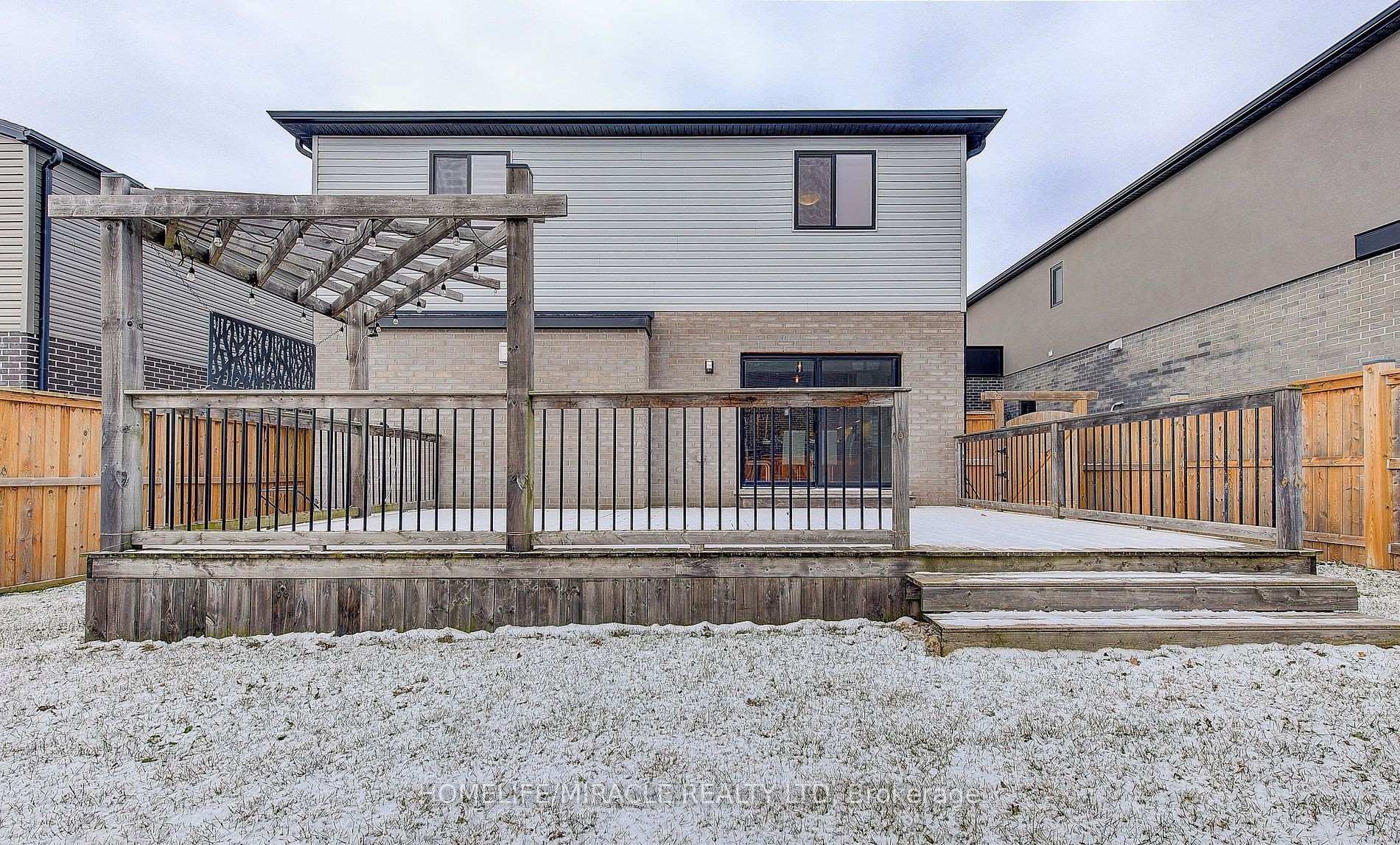 Photo 39 of 2194 Westpoint Heights, London, South V — HOMEH