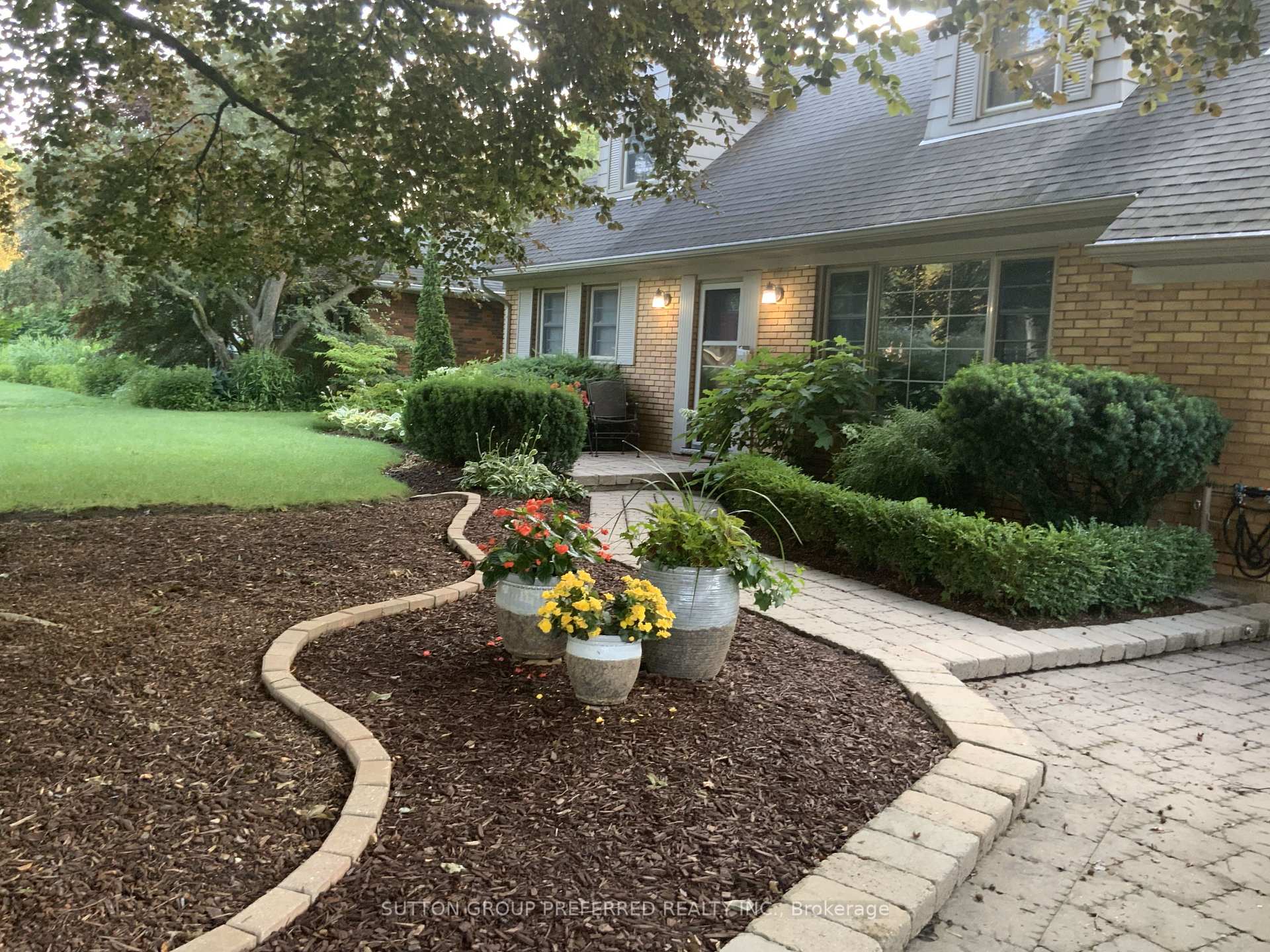 Photo 3 of 433 West Mile Road, London, North P — HOMEH