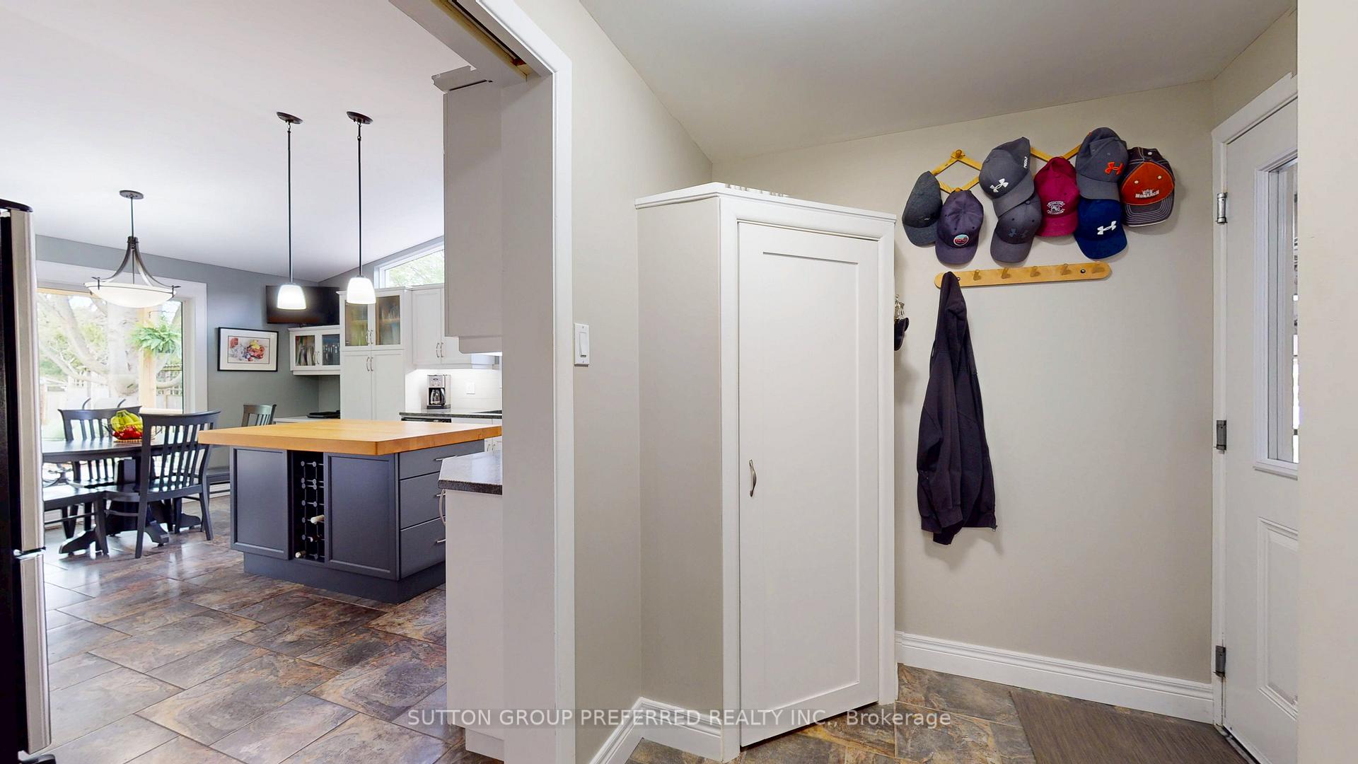 Photo 13 of 433 West Mile Road, London, North P — HOMEH