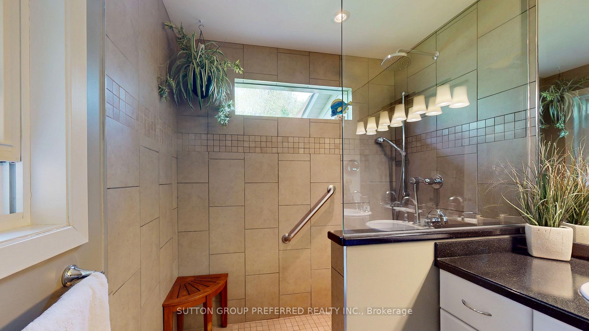 Photo 17 of 433 West Mile Road, London, North P — HOMEH