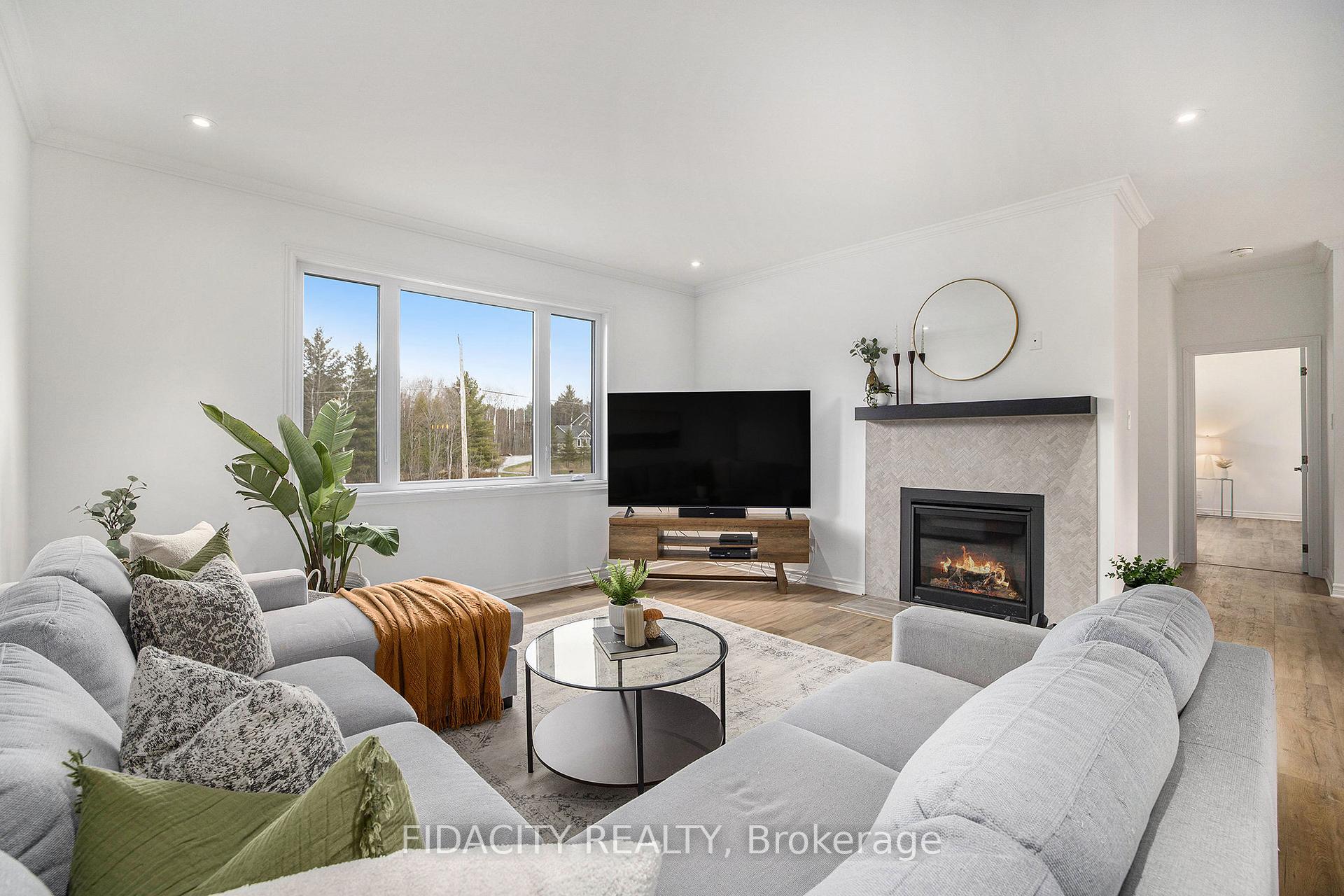 Photo 5 of 1385 Robertson Line Road, McNab/Braeside, Mcnab/Braeside Twps — HOMEH