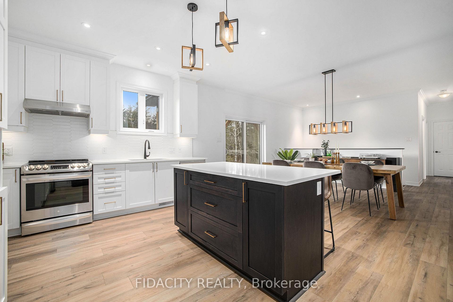 Photo 12 of 1385 Robertson Line Road, McNab/Braeside, Mcnab/Braeside Twps — HOMEH