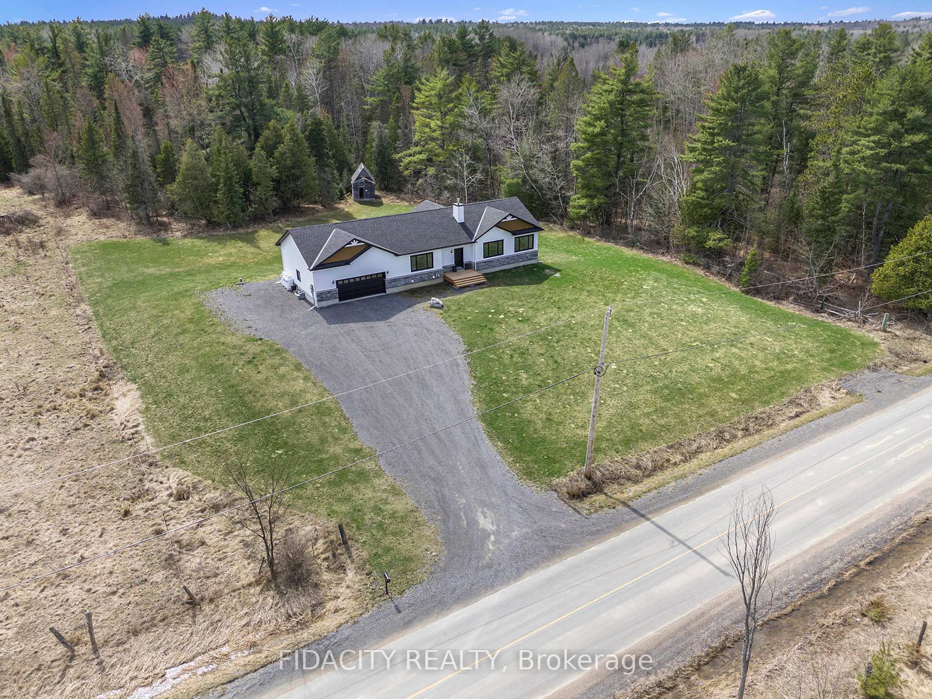 Photo 32 of 1385 Robertson Line Road, McNab/Braeside, Mcnab/Braeside Twps — HOMEH