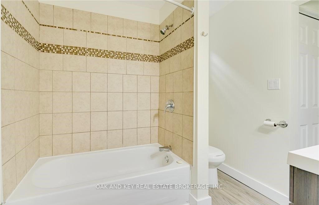 Photo 10 of 918 Princess Street, London, East G — HOMEH