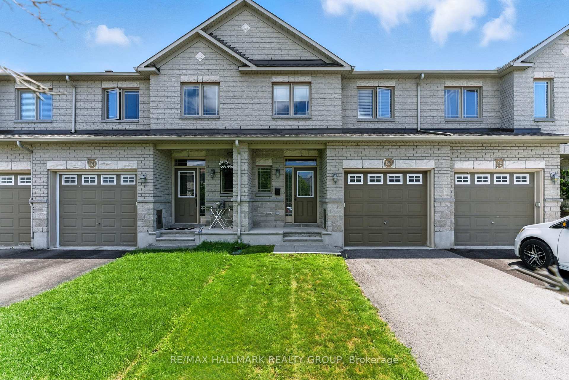 Photo 1 of 1527 Carronbridge Circle, Ottawa, Kanata - Emerald Meadows/Trailwest — HOMEH