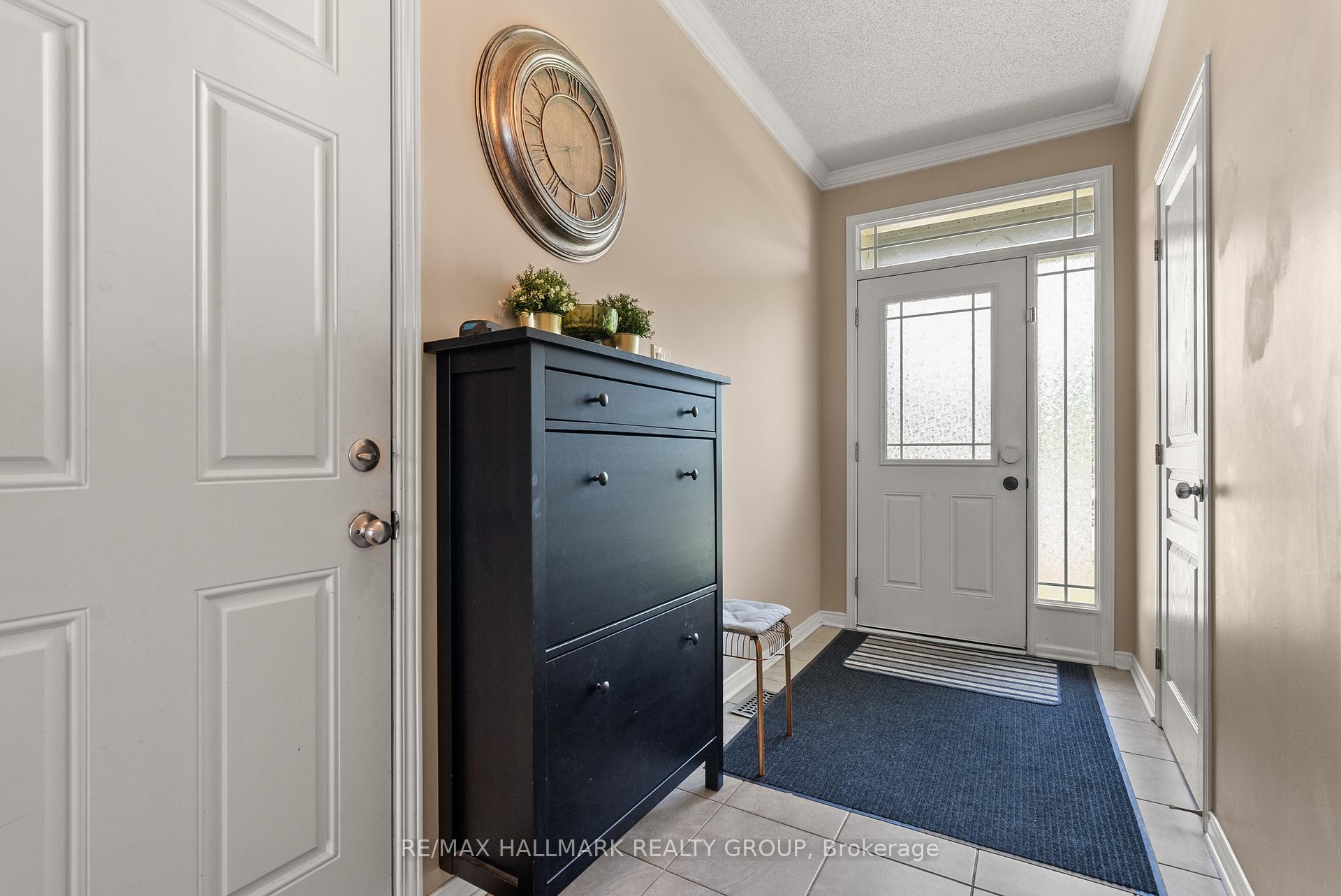 Photo 3 of 1527 Carronbridge Circle, Ottawa, Kanata - Emerald Meadows/Trailwest — HOMEH