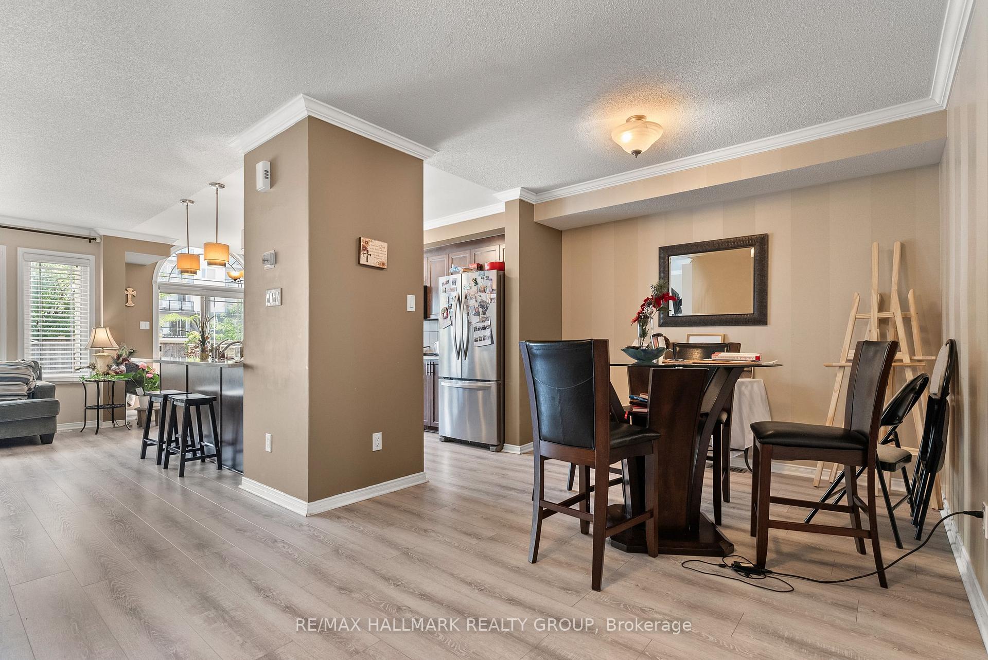 Photo 5 of 1527 Carronbridge Circle, Ottawa, Kanata - Emerald Meadows/Trailwest — HOMEH