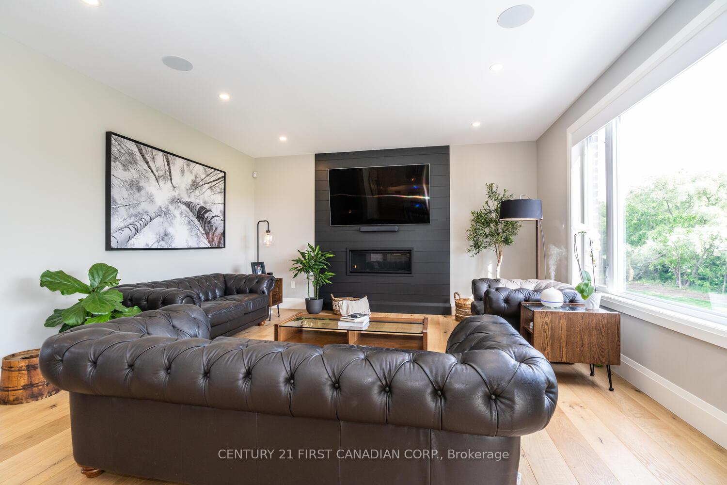 Photo 9 of 43 Hardy Court, Lucan Biddulph, Lucan — HOMEH