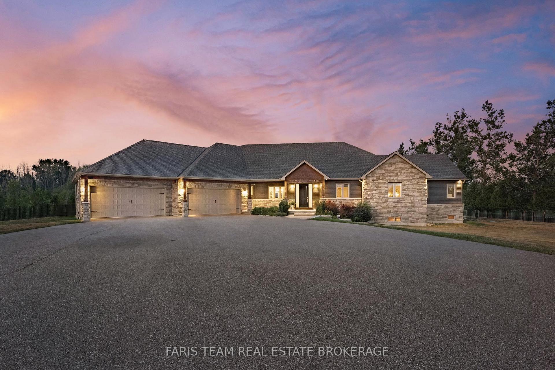 Photo 1 of 6185 10 Side Road, Innisfil, Cookstown — HOMEH