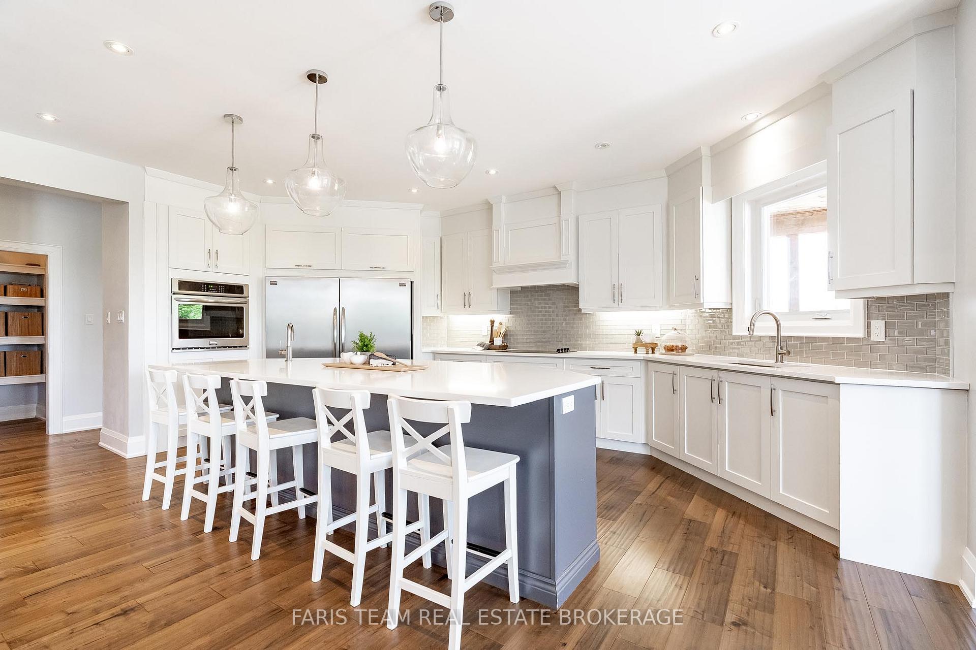 Photo 5 of 6185 10 Side Road, Innisfil, Cookstown — HOMEH