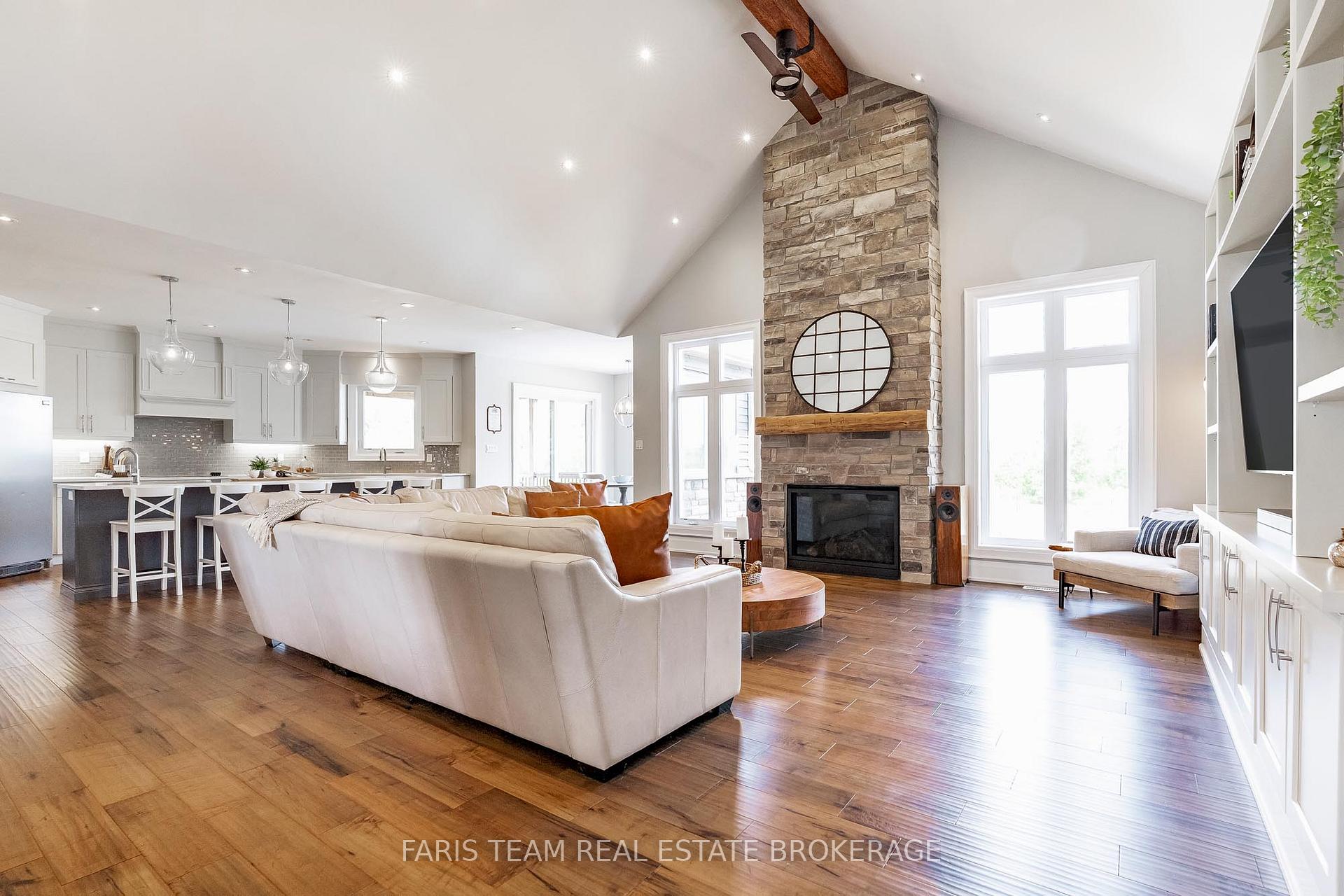 Photo 11 of 6185 10 Side Road, Innisfil, Cookstown — HOMEH