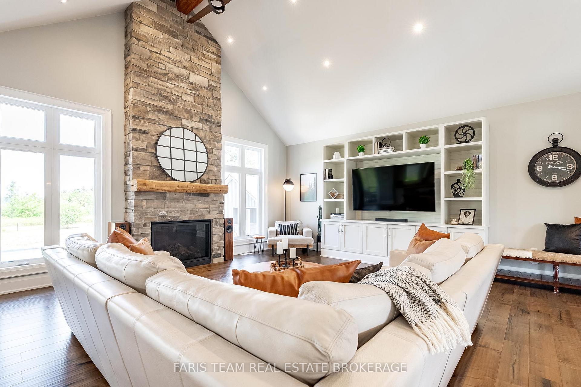 Photo 12 of 6185 10 Side Road, Innisfil, Cookstown — HOMEH