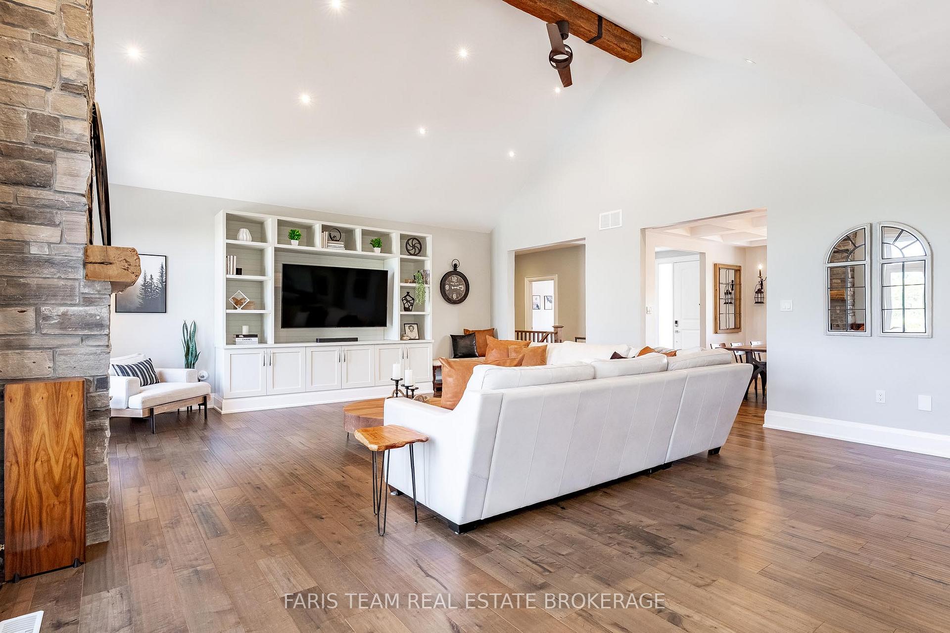 Photo 14 of 6185 10 Side Road, Innisfil, Cookstown — HOMEH