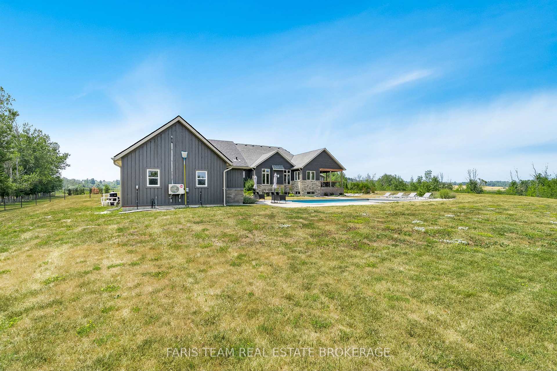 Photo 40 of 6185 10 Side Road, Innisfil, Cookstown — HOMEH