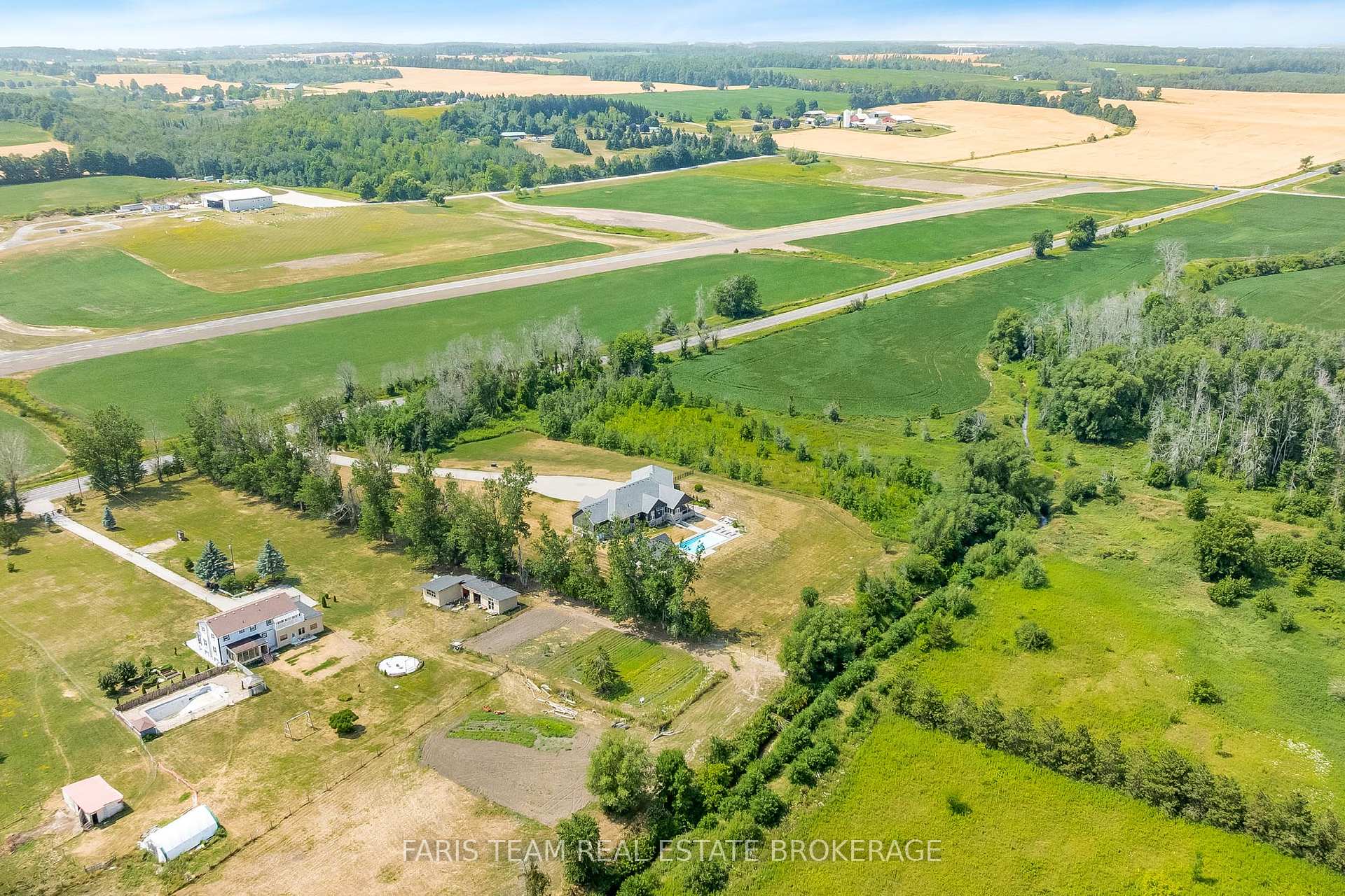 Photo 44 of 6185 10 Side Road, Innisfil, Cookstown — HOMEH