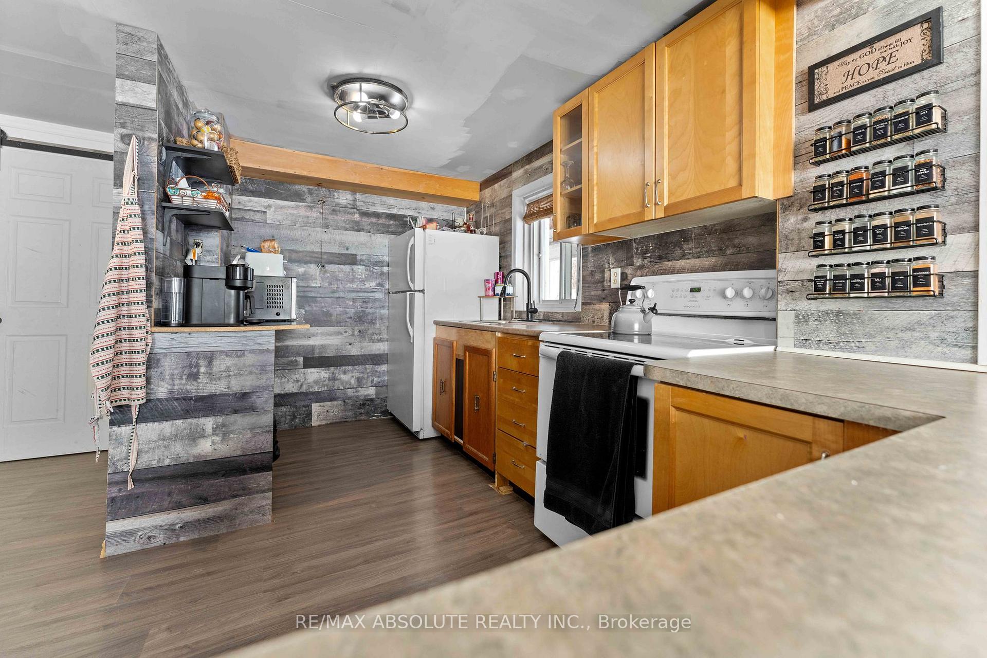 Photo 9 of 958 Centre Street, McNab/Braeside, Mcnab/Braeside Twps — HOMEH