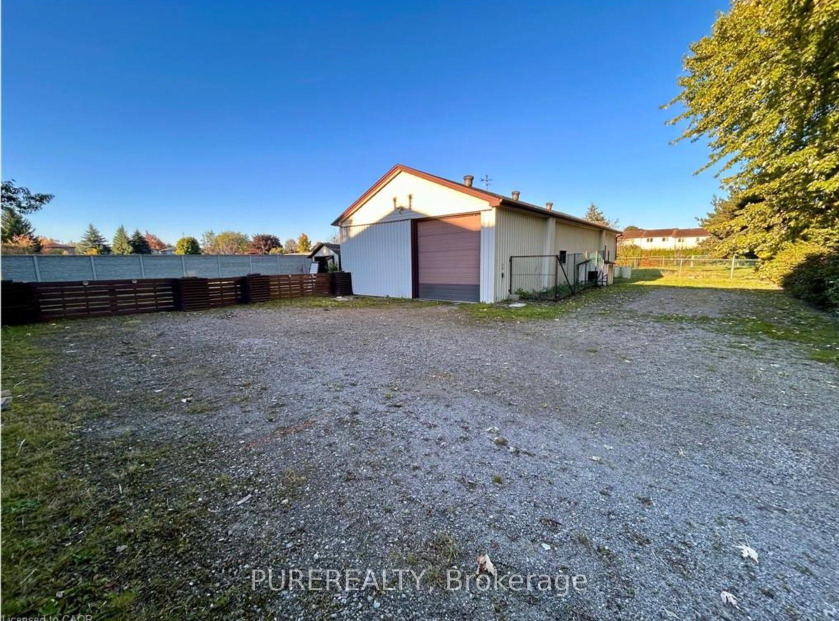 Photo 3 of 253 Limeridge Road W, Hamilton, Rolston — HOMEH