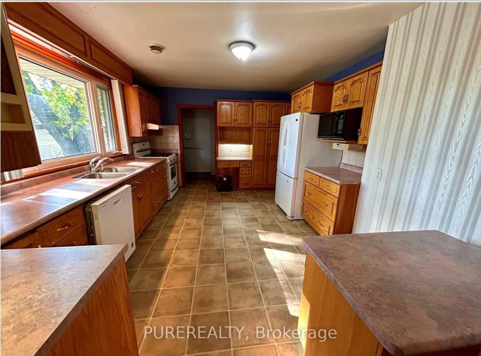 Photo 8 of 253 Limeridge Road W, Hamilton, Rolston — HOMEH