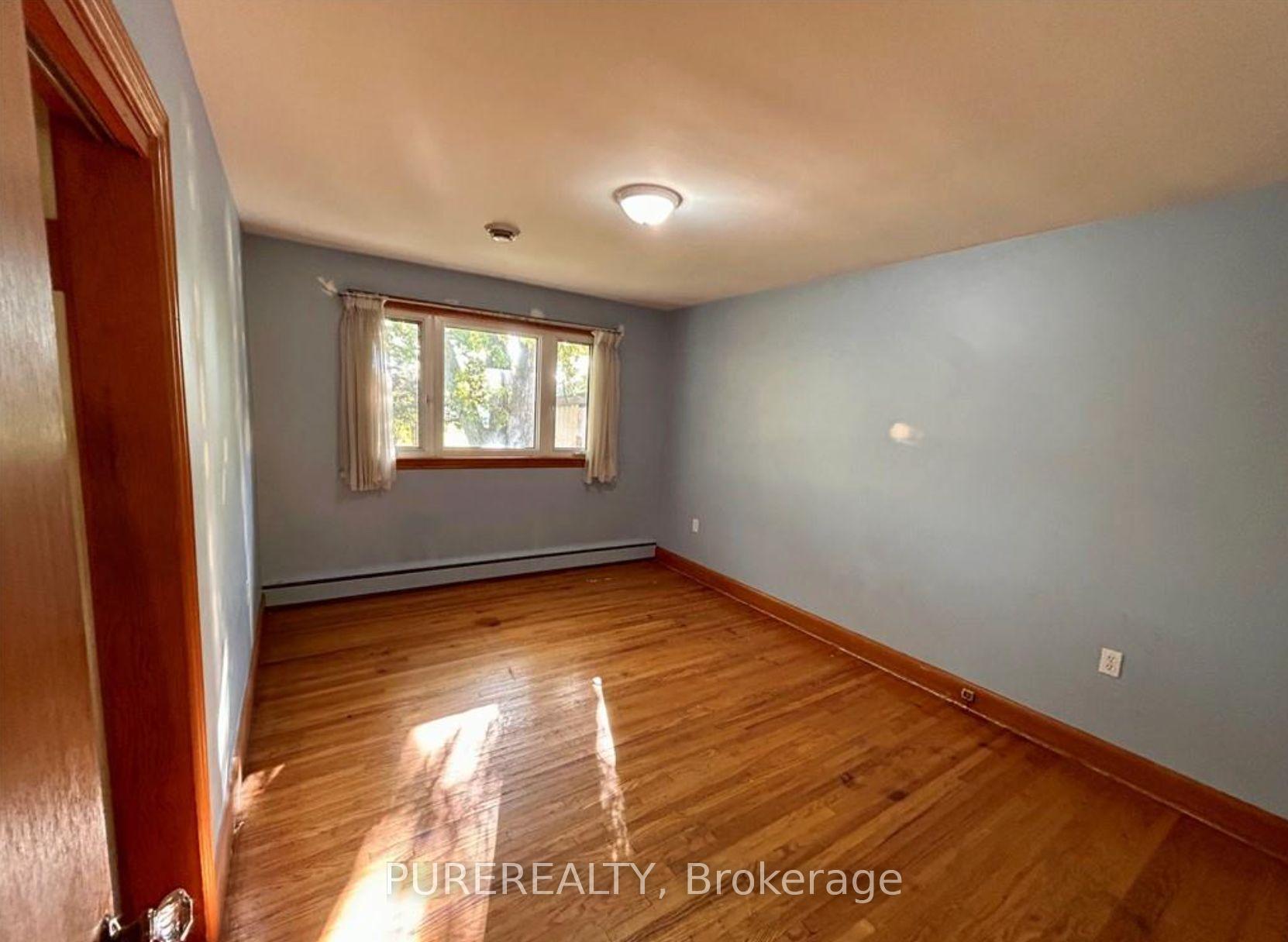 Photo 16 of 253 Limeridge Road W, Hamilton, Rolston — HOMEH