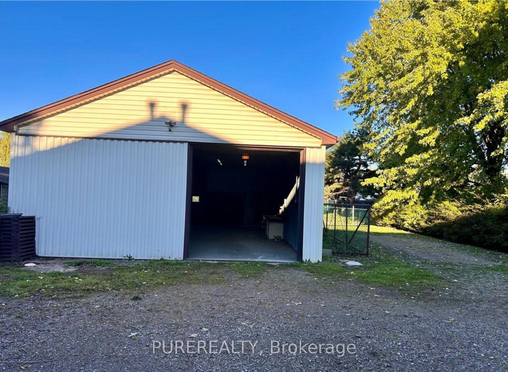 Photo 31 of 253 Limeridge Road W, Hamilton, Rolston — HOMEH