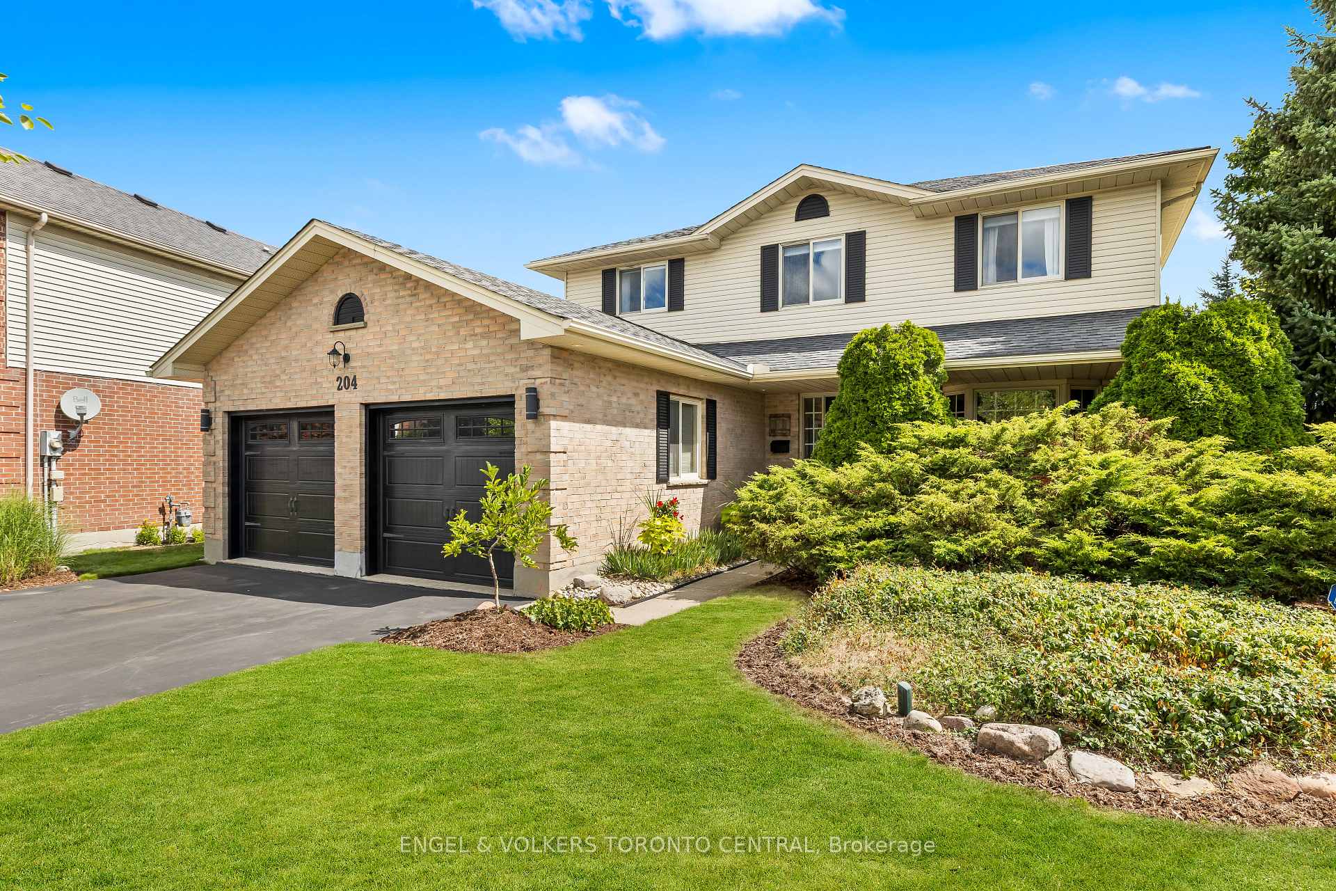 Photo 1 of 204 Killarney Grove, London, North H — HOMEH