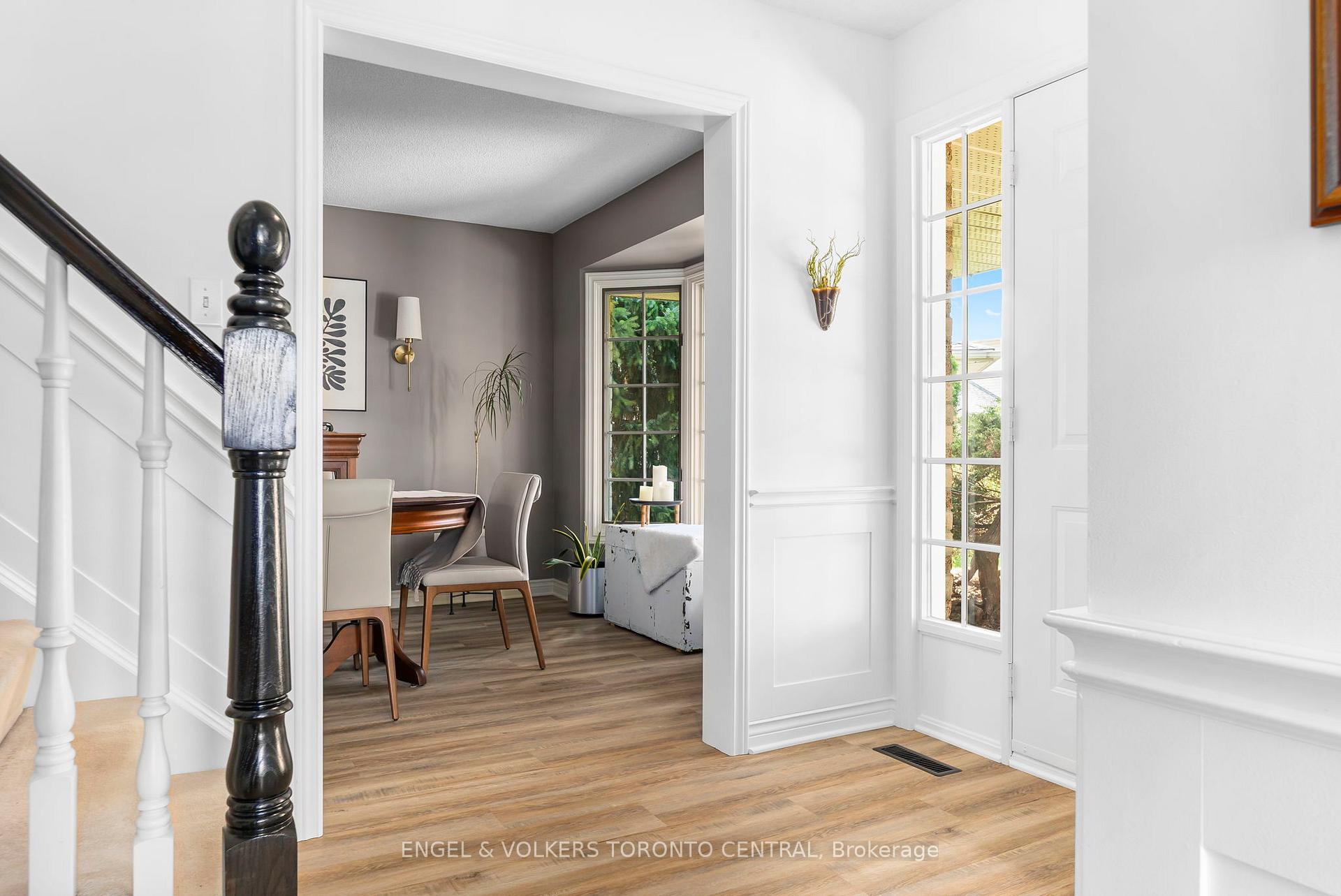 Photo 4 of 204 Killarney Grove, London, North H — HOMEH