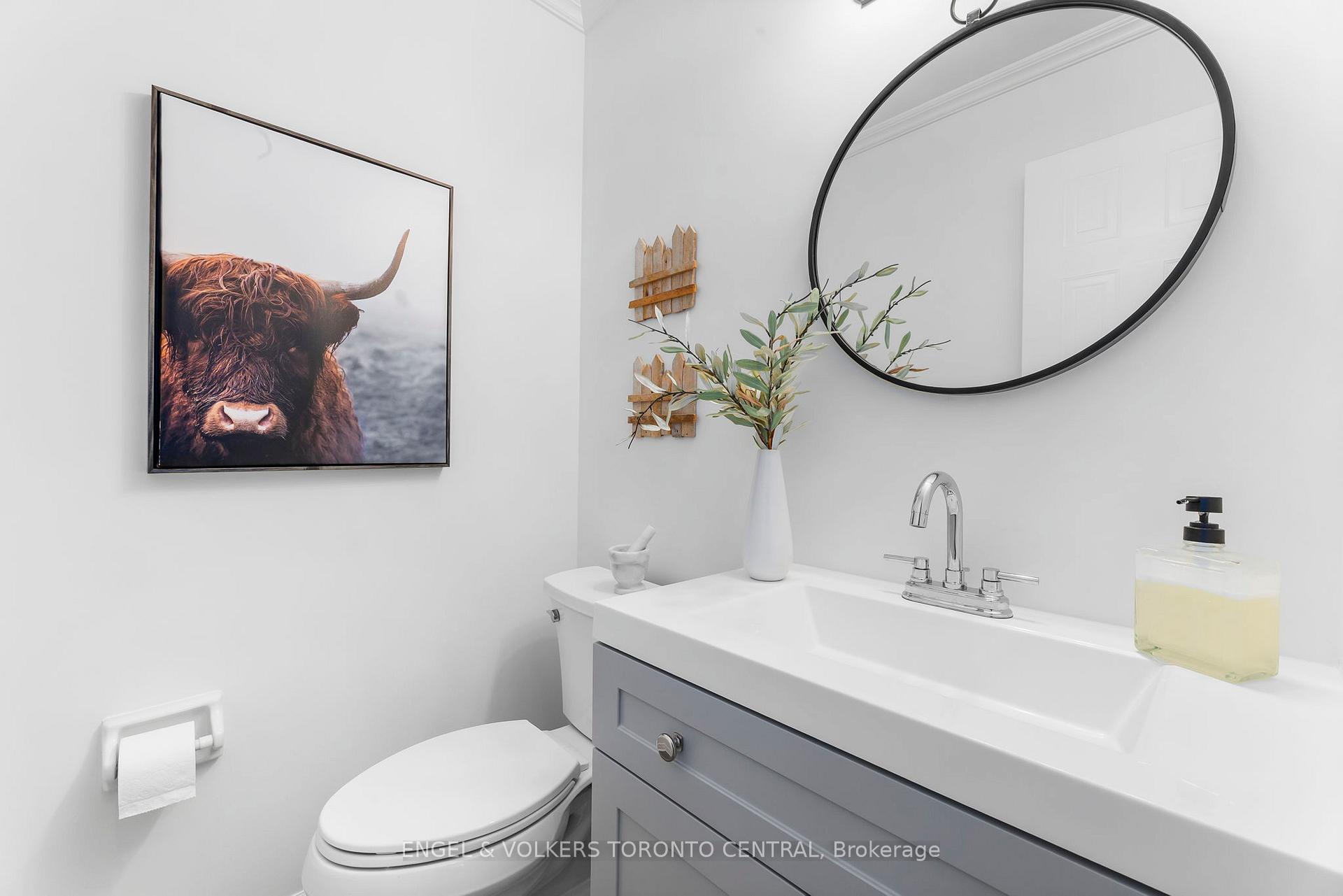 Photo 14 of 204 Killarney Grove, London, North H — HOMEH