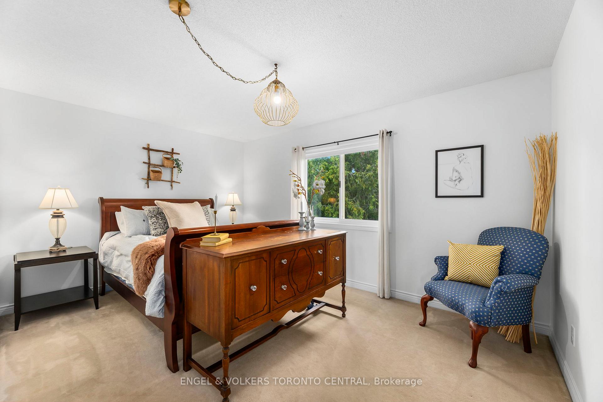 Photo 19 of 204 Killarney Grove, London, North H — HOMEH