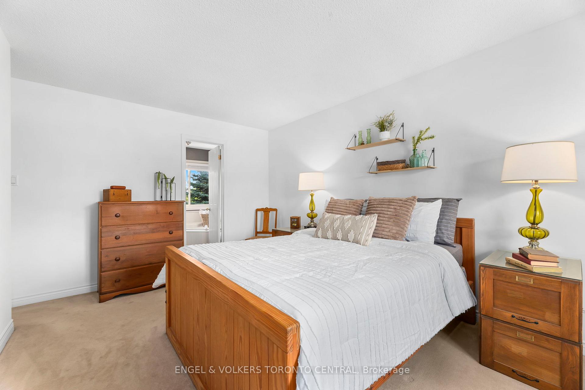 Photo 22 of 204 Killarney Grove, London, North H — HOMEH