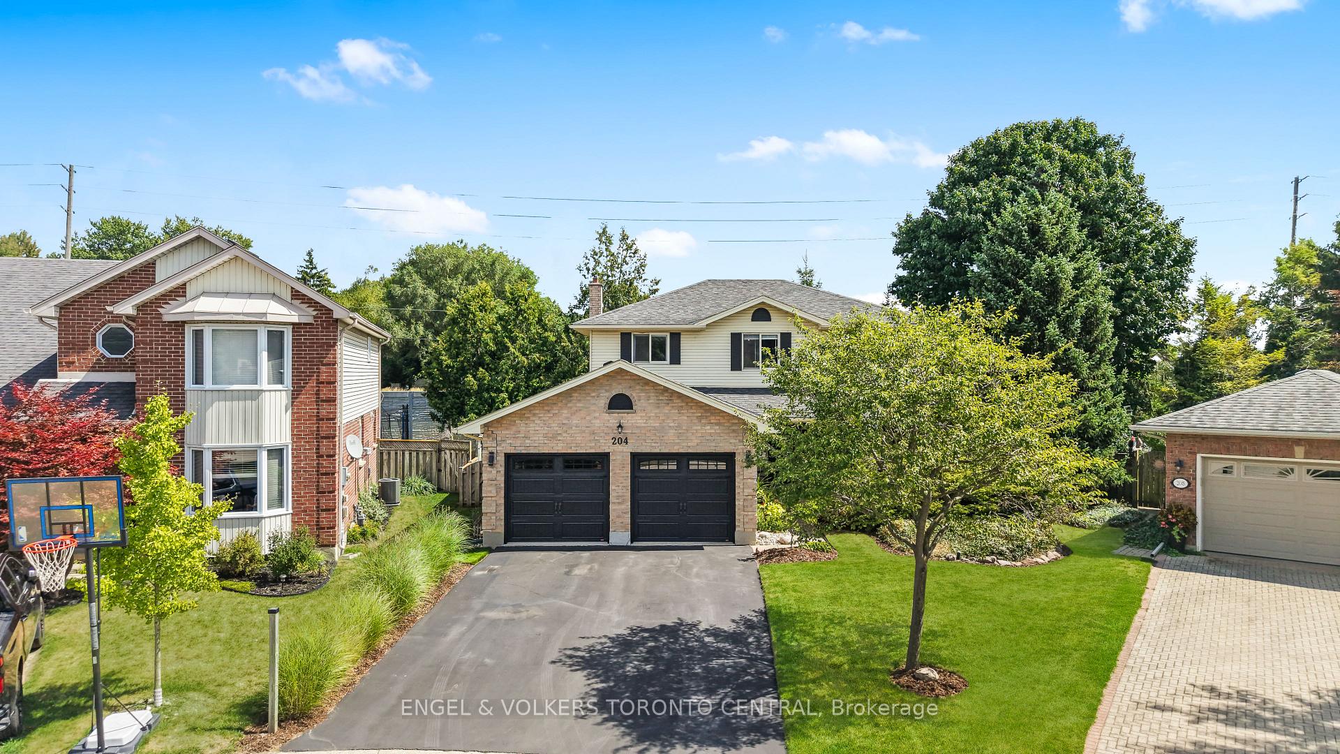 Photo 32 of 204 Killarney Grove, London, North H — HOMEH