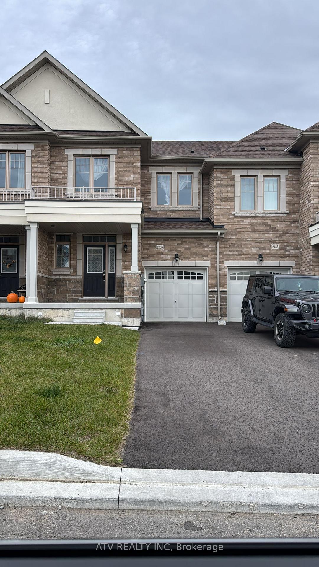 Front of 2135 Speare Court