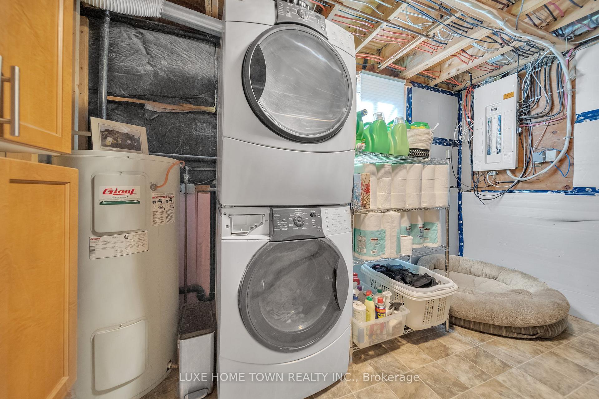 Photo 35 of 70 Inverlyn Crescent, Kincardine — HOMEH