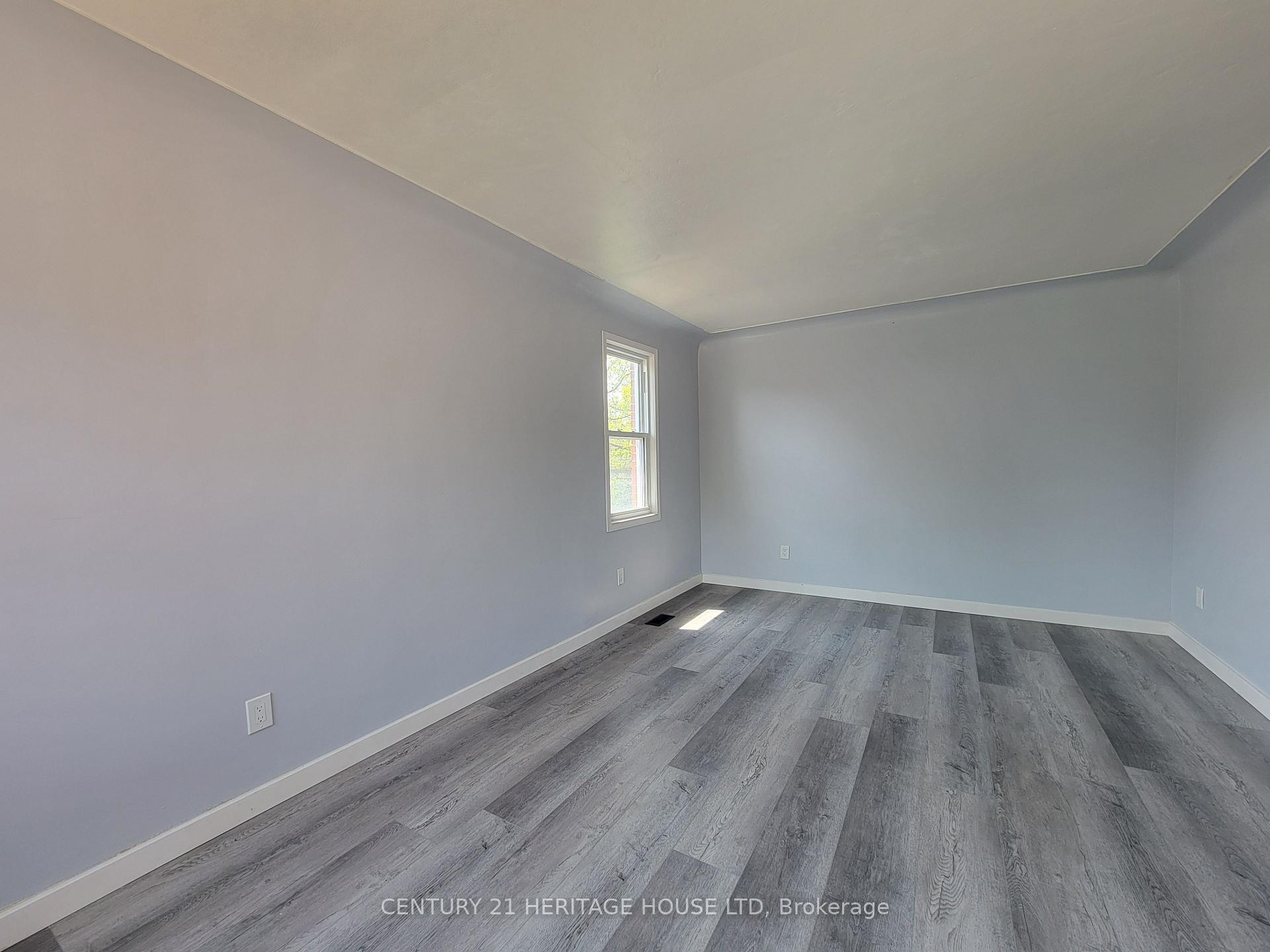 Photo 5 of Unit 3, 11 Strange Street, Kitchener — HOMEH