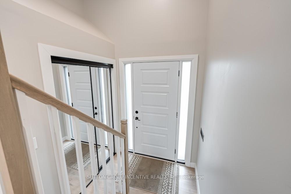 Photo 2 of 2252 Richard Street, Innisfil, Alcona — HOMEH