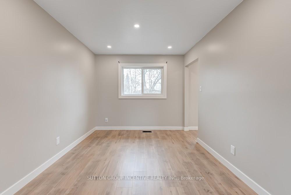 Photo 5 of 2252 Richard Street, Innisfil, Alcona — HOMEH