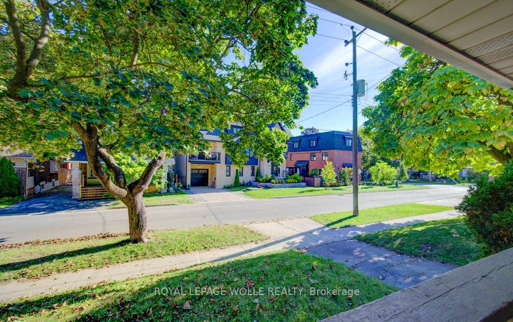 Photo 7 of 106 Mansion Street, Kitchener — HOMEH