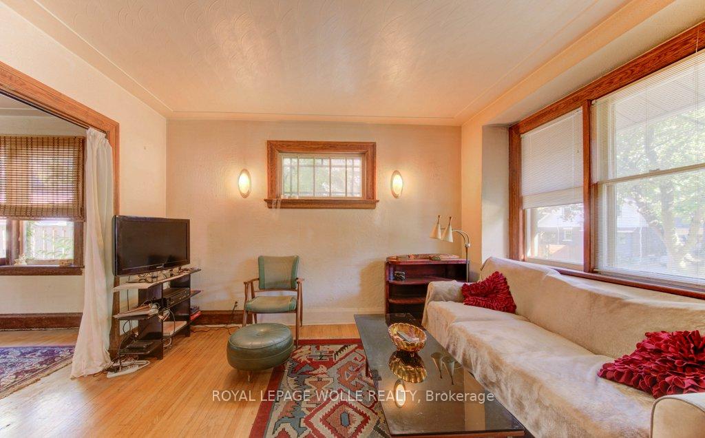 Photo 13 of 106 Mansion Street, Kitchener — HOMEH