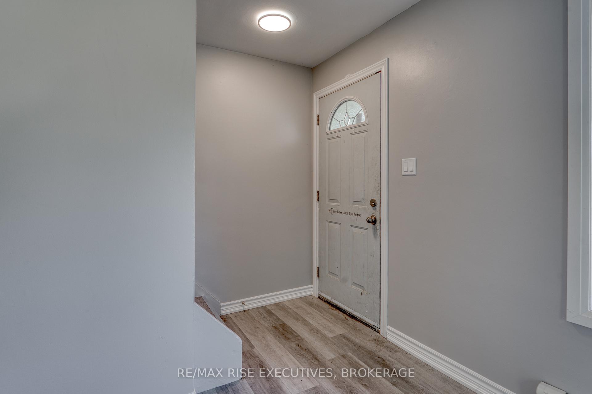 Photo 3 of 260 Eunice Street, Kingston, City Northwest — HOMEH