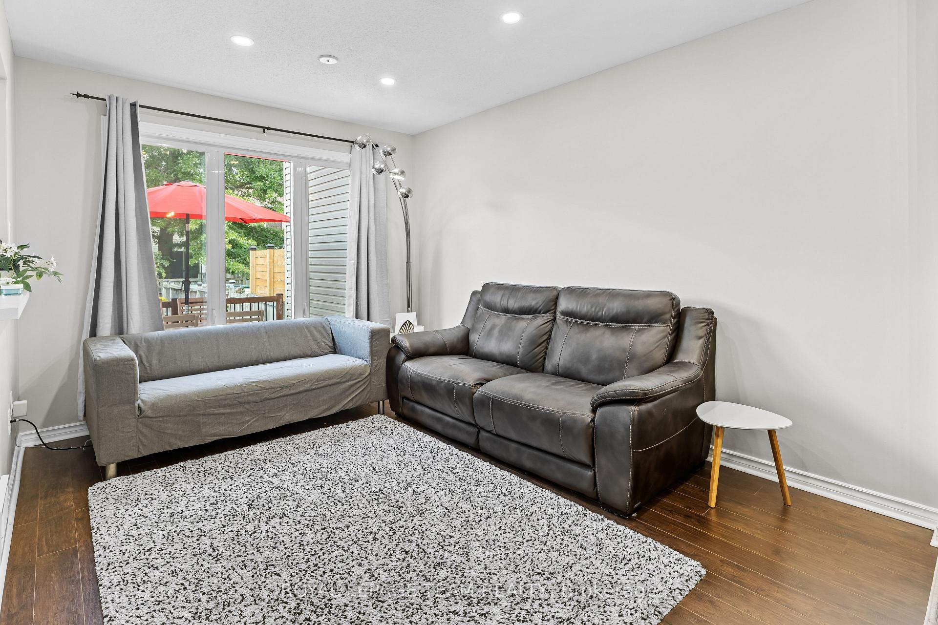 Photo 14 of 53 Kimbolton Crescent, Ottawa, Kanata - Morgan's Grant/South March — HOMEH
