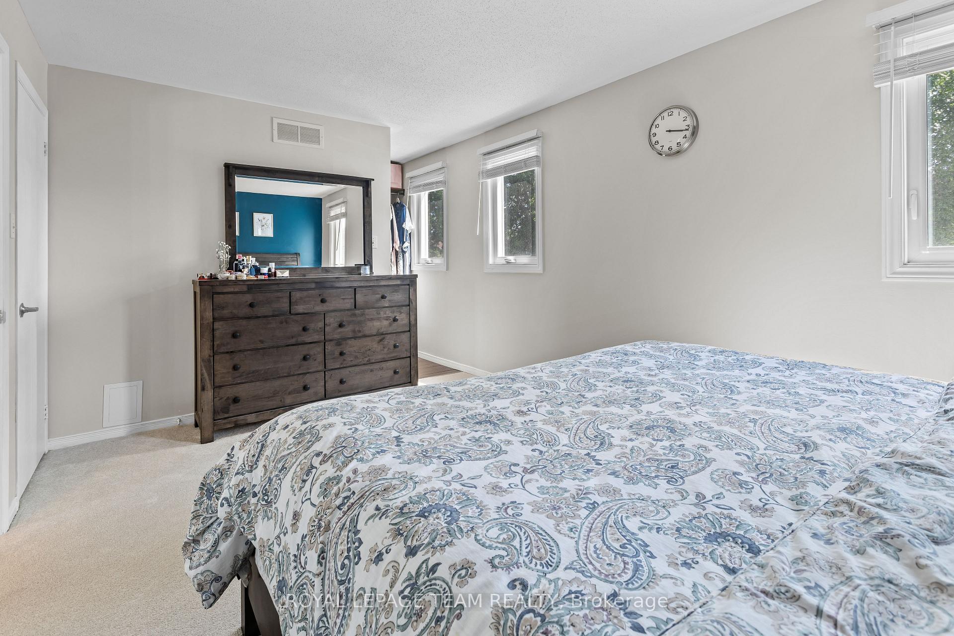 Photo 31 of 53 Kimbolton Crescent, Ottawa, Kanata - Morgan's Grant/South March — HOMEH
