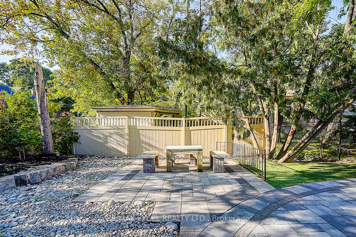 Photo 8 of 9 Oakcrest Avenue, Markham, Village Green-South Unionville — HOMEH