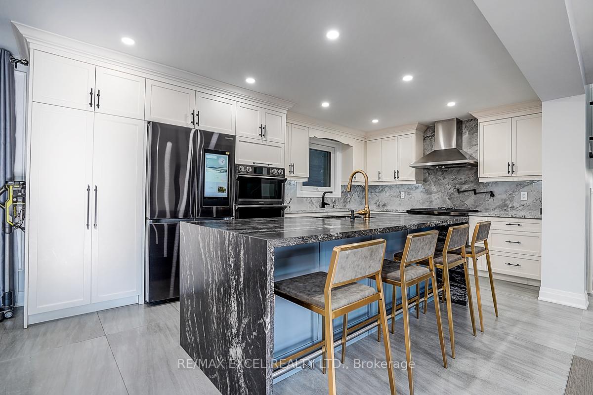 Photo 17 of 9 Oakcrest Avenue, Markham, Village Green-South Unionville — HOMEH