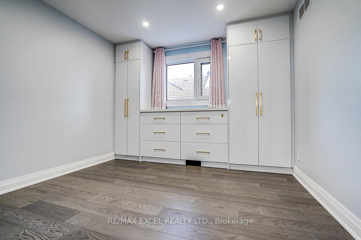 Photo 28 of 9 Oakcrest Avenue, Markham, Village Green-South Unionville — HOMEH