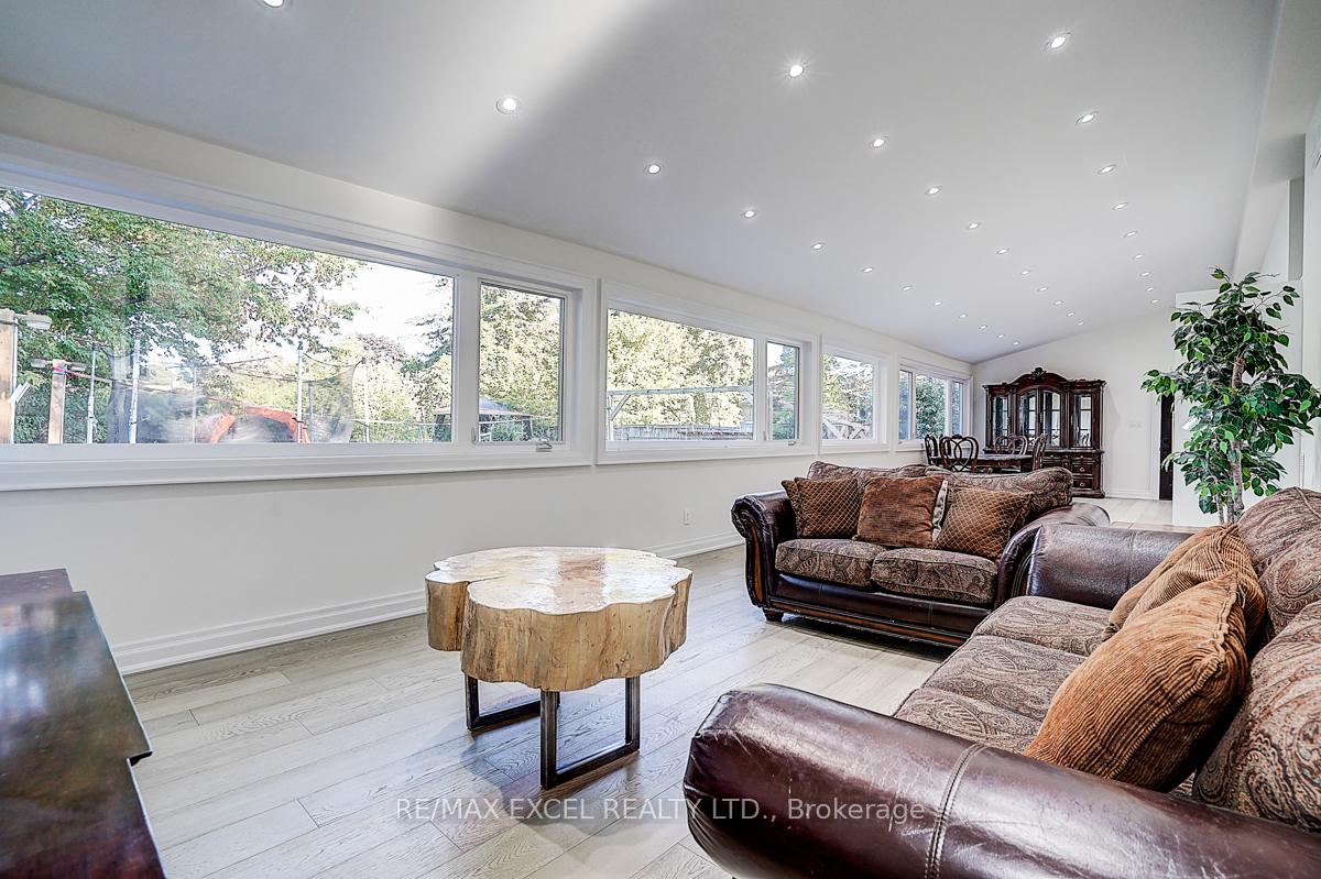 Photo 39 of 9 Oakcrest Avenue, Markham, Village Green-South Unionville — HOMEH